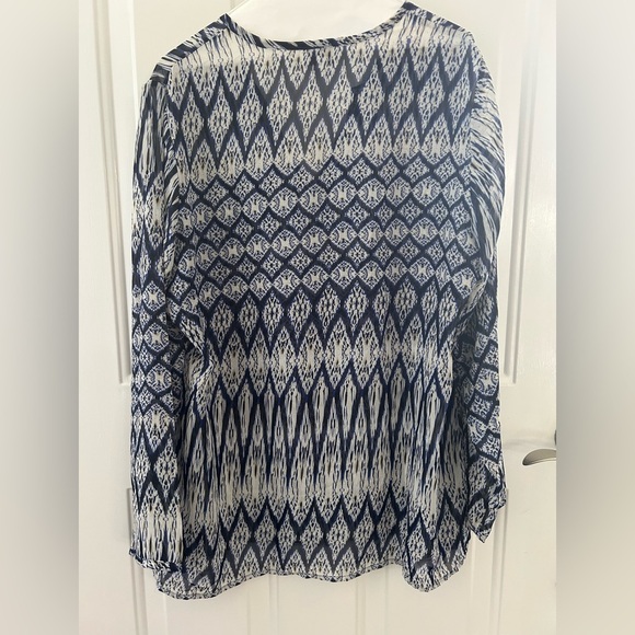 Soft Surroundings Navy and White Patterned Sheer Tunic Blouse Top Size XL - Picture 4 of 7